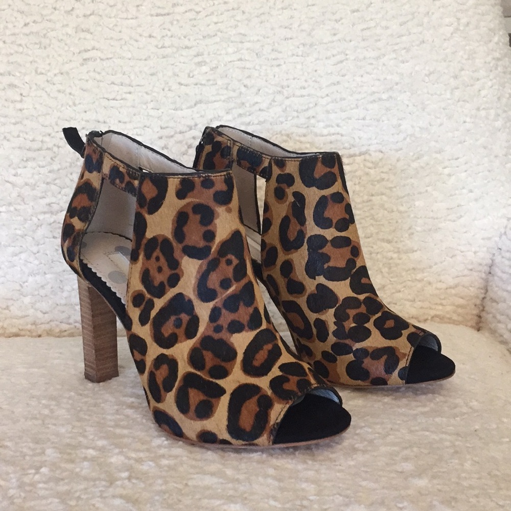 NWOT Boden leather open toe Booties